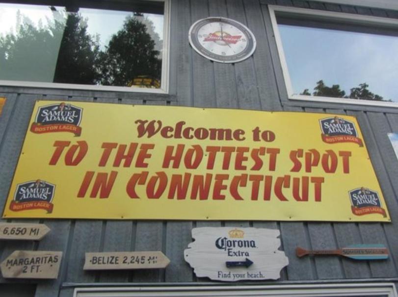 Welcome To Hat City Danbury, A Suburban Retreat Εξωτερικό φωτογραφία